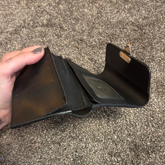 wallet - Picture 6 of 9
